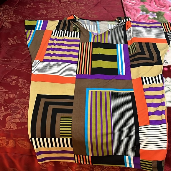 Dress - Picture 8 of 9